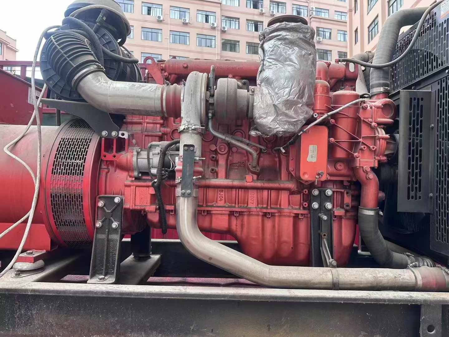 海南藏族如何选择适合 600kW 柴油发电机组的过载保护器？