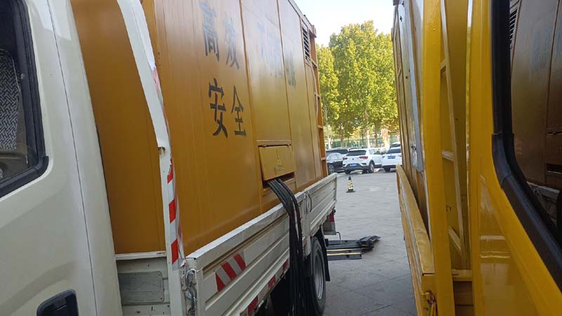 海南藏族如何判断柴油发电机组和UPS电源的切换时间是否符合要求？